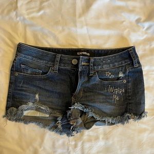 Express Jean Short